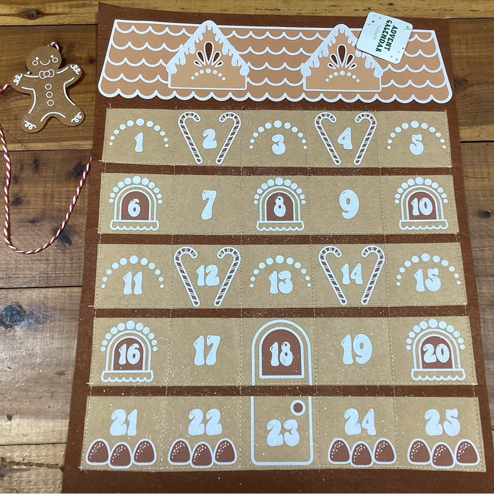 NWT hanging heavy felt Christmas Advent Calendar gingerbread man theme